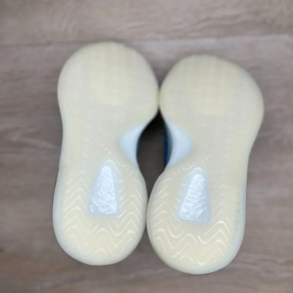 adidas Yeezy QNTM Frozen Blue